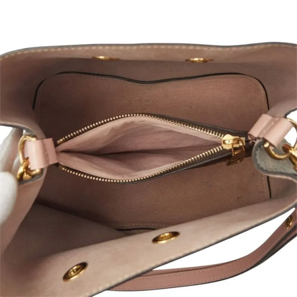 LOUIS VUITTON delivery duty